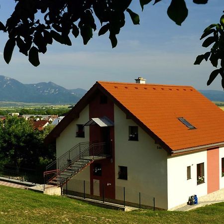 Privat Pod Kostolom - Ubytovanie Valca Exterior photo